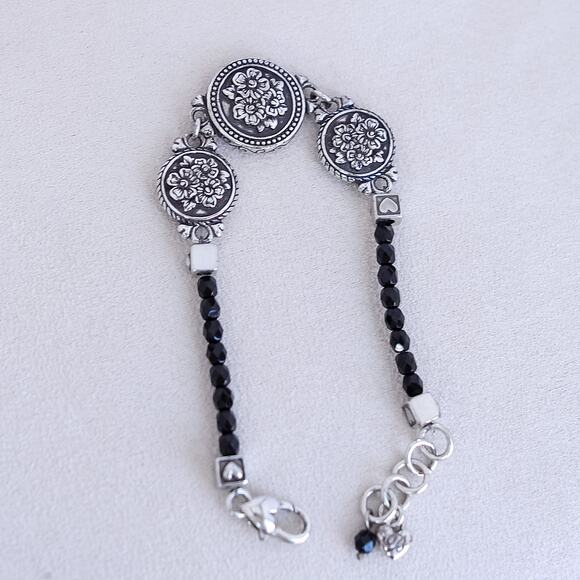 Brighton 1910 Jet Set Black Beaded Bracelet Reversible Silver Pearl Retired - Picture 5 of 7